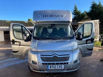 3.5 horsebox for sale